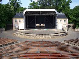 Heute ist der große garten einer der beliebtesten erholungsorte dresdens. Junge Garde Freilichtbuhne In Dresden Essen Trinken Veranstaltungen Freizeit Einkaufen Schonheit Sport Gesundheit Dienstleistungen Dein Stadtmagazin Fur Dresden Port01 Com Die Ganze Stadt In Deiner Tasche