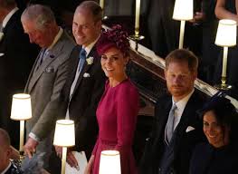 Weltweit verfolgten millionen adelsfans die wahrlich königliche zeremonie. Der Seltene Moment Von Offentlicher Zartlichkeit Zwischen Prinz William Und Kate Middlet