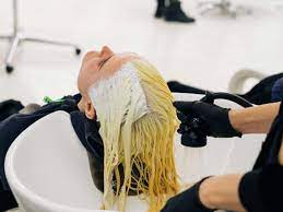 The longer you leave it in your hair, the better. Can You Bleach Wet Hair And The Reason Why Lewigs