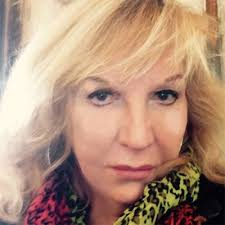 Tara Hutton's Instagram, Twitter & Facebook