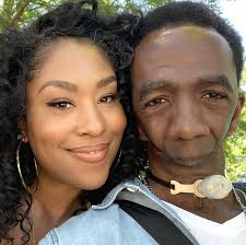 My husband has no jaw & I was embarrassed of him 😳