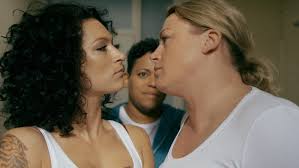 Eva van de wijdeven breekt in 2002 door als desie in dunya & desie en sindsdien is het niet meer opgehouden. Celblok H Tv Series 2014 2017 Photo Gallery Imdb