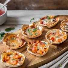 Klein Aber Oho Mini Tortilla Pizza Aus Der Muffinform Rezept Tapas Spanisches Essen Fingerfood