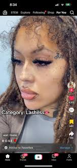 anyone around do lash extensions like this?! **not my photo!**