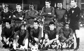 A pedido do são paulo, fpf reconhece clube como campeão paulista de 1931 tricolor, que oficializou no novo estatuto a data de fundação de 25 de janeiro de 1930, passa a ter 21 conquistas estaduais Sao Paulo Futebol Clube Sao Paulo Sp Vestiu Azul E Foi Campeao Do Torneio Colombino Na Espanha Em 24 De Agosto De 1969 Historia Do Futebol