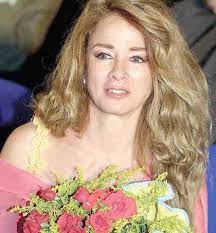 تحتفل الفنانة القديرة نجلاء فتحى، بعيد ميلادها، حيث ولدت 21 ديسمبر، قدمت خلال حياتها الفنية مجموعة مميزة من الأدوار الفنية مازالت عالقة فى أذهان المشاهدين. Ù†Ø¬Ù„Ø§Ø¡ ÙØªØ­ÙŠ Ù‡Ø°Ø§ Ø³Ø¨Ø¨ Ù‡Ø¬ÙˆÙ…ÙŠ Ø¹Ù„Ù‰ Ø¹Ø§Ø¯Ù„ Ø§Ù…Ø§Ù… ÙˆØªÙ…Ù†ÙŠØª Ø§Ù„Ø§Ù†Ø¬Ø§Ø¨ Ù…Ù† Ø­Ù…Ø¯ÙŠ Ù‚Ù†Ø¯ÙŠÙ„