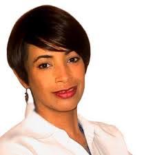 Elizabeth Espinal's Instagram, Twitter & Facebook