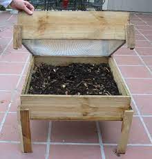 10 Great Worm Composting Bin Ideas And Tutorials | Worm Composting Bin, Worm  Composting, Diy Compost
