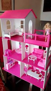 Cuando entras a la mega casa de los sueños de barbie entras a una experiencia de diversión inimaginable. Casitas De Antonella Casa De Barbie Madera Facebook