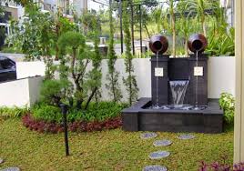 Jenis tumbuhan yang akan ditanam juga wajib kamu pertimbangkan. 8 Model Taman Rumah Sederhana Ini Bakal Bikin Rumah Anda Makin Cantik Dan Segar Guru Sipil