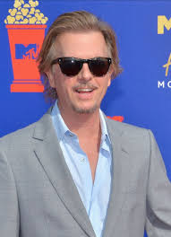 Look: 'Bachelor in Paradise' guest hosts David Spade, Lil Jon, Lance Bass,  Tituss Burgess hit the beach in first-look photos