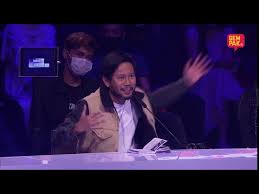 Big stage kembali mengegarkan pentas dengan tinggal 11 pserta yang masih lagi ada dalam pertandingan nyanyian bbnu minggu ini. Big Stage 2020 Highlights Persembahan Komen Juri Untuk Minggu 3 Youtube