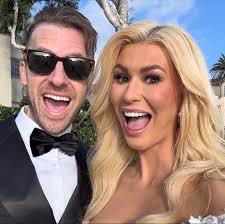 Caitlin Strand (@real.estate.blondie) • Instagram photos and videos