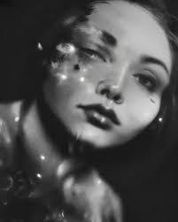 Elena Ray's Instagram, Twitter & Facebook