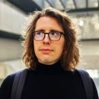 Amanda Senk's Instagram, Twitter & Facebook