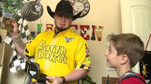 Последние твиты от monster jam (@monsterjam). Monster Jam Driver Surprises 11 Year Old Military Son With Bedroom Makeover Kmph