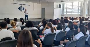 Volta às aulas 2025! Acolhimento das turmas do Curso Normal, Regular e EJA.  As aulas na rede estadual começaram dia 06/02. Então... Vem pra escola!