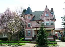 Victorian Houses In 2020 Victorian Homes Queen Anne House Old Victorian Homes