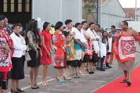 Tradition for im kingdom allow am to marry new wife every year. Money Talks Swazi King Mswati Buys His 15 Wives A Rolls Royce Each