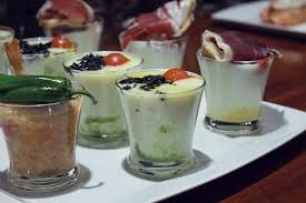 Casco viejo, indautxu, la calle diputación… sin olvidarnos de los barrios de las afueras como deusto o santutxu. Pintxos Alta Cocina En Miniatura En San Sebastian Picture Of Round San Sebastian San Sebastian Donostia Tripadvisor