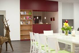 Das kailash institut arbeitet eng mit ärztinnen und ärzten des tibetan medical instituts in dharamsala in nordindien zusammen. Tibet Kailash Haus Familienzentrum Esslingen