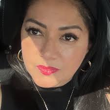 Hola, hermosa! ✨ Tu perfil es simplemente fascinante, me has dejado sin  palabras. 🥰 Deseo de corazón que el Universo te colme de bendiciones y  haga realidad cada uno de tus sueños.