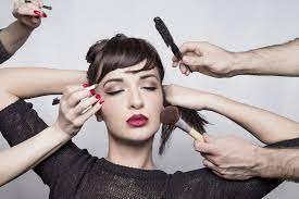 A beauty salon or beauty parlor is an establishment dealing with cosmetic treatments for men and women. How To Makeup Your Face Like Beauty Salon Nagelstudio De Gelakte Tip