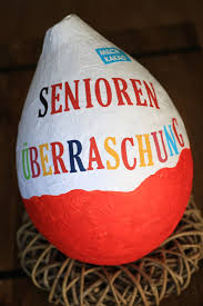 Uberraschungsei Senioren Uberraschung Pappmache Basteln Kleistern Luftballon Su Grosse Buchstaben Stamp Diy Geschenke Basteln Geschenke Basteln Geschenke