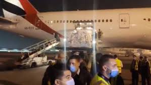 تلقت إيفانكا ترامب، الجرعة الأولى من لقاح فايزر المضاد لفيروس #كورونا، داعية الذين لم يأخذوا اللقاح بعد في #السعودية تقديم العلاج مجاناً لجميع من أصيبوا بفيروس #كورونا من المواطنين والمقيمين ومخالفي نظام الإقامة في جميع المنشآت الصحية ، وصدور قرار مجلس. Ø³ØªÙˆÙØ±Ù‡ Ù…Ø¬Ø§Ù† Ø§ Ù…ØµØ± ØªØªÙ„Ù‚Ù‰ Ø£ÙˆÙ„ Ø¯ÙØ¹Ø© Ù…Ù† Ø§Ù„Ù„Ù‚Ø§Ø­ Ø§Ù„ØµÙŠÙ†ÙŠ Ø§Ù„Ù…Ø¶Ø§Ø¯ Ù„ÙÙŠØ±ÙˆØ³ ÙƒÙˆØ±ÙˆÙ†Ø§ Cnn Arabic