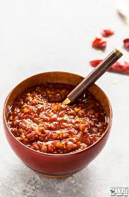 Spicy Schezwan Sauce Ist Eine Beliebte Sosse In Der Indisch Chinesischen Kuche Es Wird Oft Als Wurze Ode Schezwan Sauce Mexican Food Recipes Authentic Cooking