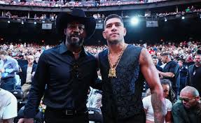 Jon Jones Vs Alex Pereira Will Be For The Heavyweight Title On The White House Card