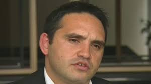 Widow meets man who has transplanted face of late husband