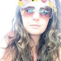 Shauna Hill's Instagram, Twitter & Facebook