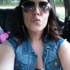 Desiree Irwin's Instagram, Twitter & Facebook