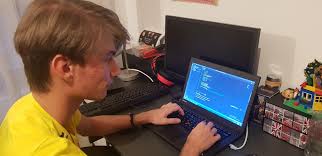 Pe langa sediul din genk (belgia), h. Elevi Ai Academiei Micilor Developeri Primesc La 16 Ani Certificarea De Programatori Juniori Java Foundations