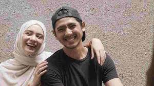 Putri anne dan arya saloka. Istri Arya Saloka Kisah Perjalanan Sebagai Mualaf Hingga Berhijab