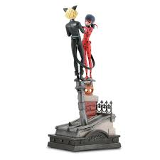 Art Figure Of Ladynoir Avaliable On Zag Store Miraculous Ladybug Toys Ladybug Cat Noir Miraculous Ladybug Anime