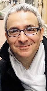 Ladri in casa, residenti chiusi fuori