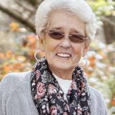 Helen Tosh's Instagram, Twitter & Facebook