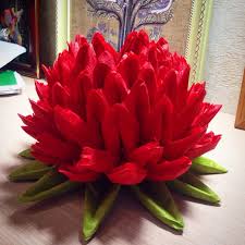 Что подарить этим милым дамам, которые по сложившейся традиции, спрашивать о подарке у педагога напрямую непринято. Idei Na 8 Marta Svoimi