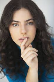 Jovem conhecida como 'Mini Ana Paula Arósio' diz que quer carreira com o  próprio nome