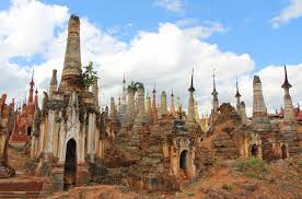 ပြည်ထောင်စု သမ္မတ မြန်မာနိုင်ငံတော် «пьидаунзу мьянма найнгандо»), сокращённо — мья́нма. Myanma Birma Hramovyj Kompleks Indejn Indein