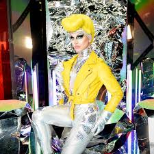 The library isn't open all the time, squirrel friends. Rupaul S Drag Race Alums Aquaria And Naomi Smalls Talk Shopping In And Out Of Drag Fashionista