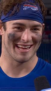 Kaylee Hartung (@kayleehartung) • Instagram photos and videos