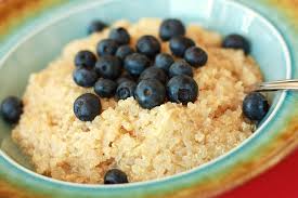 La quinoa ha avuto origine nella regione andina del perù, della bolivia, dell'ecuador, della colombia e del cile. Quinoa 5 Cose Da Sapere Sul Superalimento Del Futuro Radio Deejay