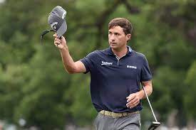 Pro golfers on cbssports.com includes information on pga players such as stat rankings and a season overview. Kevin Kisner Holds Off Jordan Spieth To Win 2017 Dean Deluca Invitational Bleacher Report Latest News Videos And Highlights