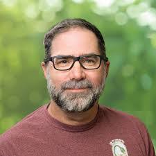 Robin Ernst's Instagram, Twitter & Facebook