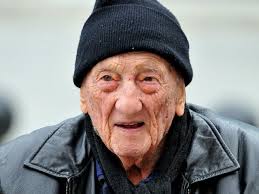 El 8 de agosto de 1922, en Hernando, Córdoba, Argentina, nacía un hombre  que estuvo en el momento justo, en el lugar justo y con la persona justa,  cuando nacía un nuevo