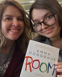 It's book club night! Dress: @ted_baker Clutch: @katespade Cardigan: @rw_co  Excitement: THAT'S ALL ME! . . . #tedbakerdress #tedbakerlondon #katespade  #katespadebag #bookclubnight #authorsofinstagram #authorslife  #writersofinstagram