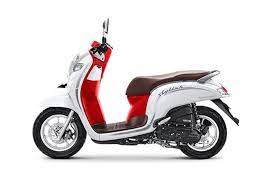 Hal ini tak terlepas dari penggunaan lingkar pelek 12 inci, yang dibalut ban dengan. Honda Scoopy Tipe Baru Sudah Meluncur Harga Bekas Versi Lamanya Sekarang Cuma Segini Semua Halaman Gridoto Com